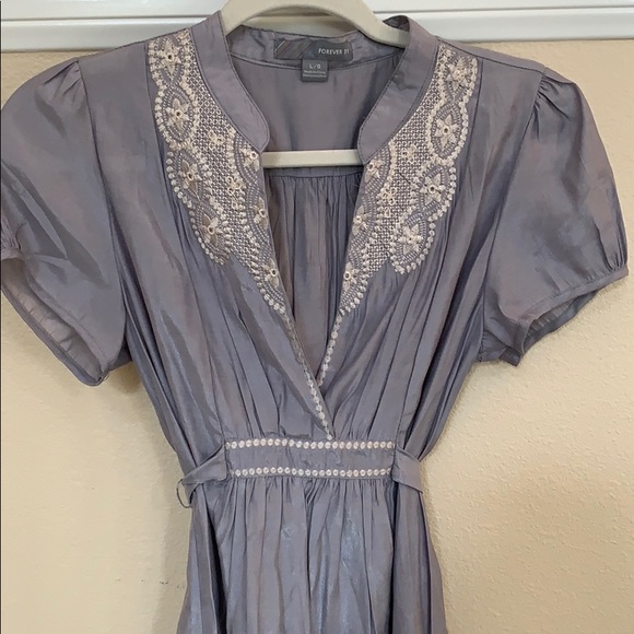 Forever 21 blouse - Picture 2 of 6